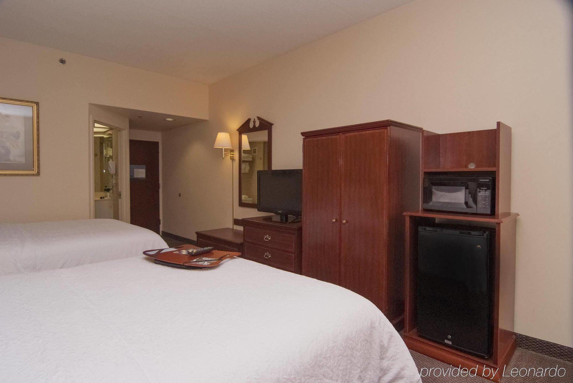 Hampton Inn Stadtteil Flemington Exterior foto